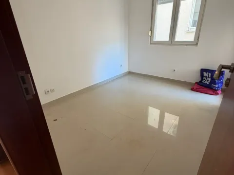 Sale, one bedroom apartment, 53m², Podkošljun, Budva - image 9