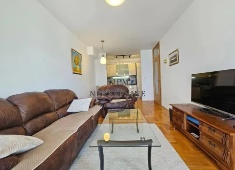 Izdavanje, jednosoban stan, 45m², Centar, Bar - image 9