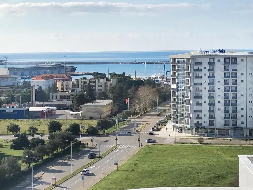 Prodaja, jednosoban stan, 46m², Centar, Bar