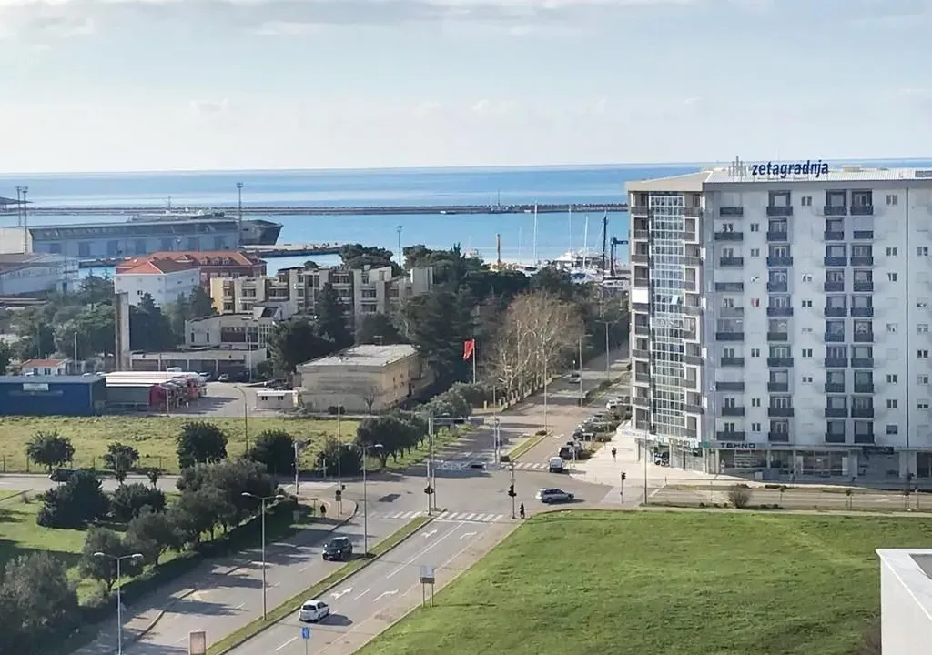 Prodaja, jednosoban stan, 46m², Centar, Bar