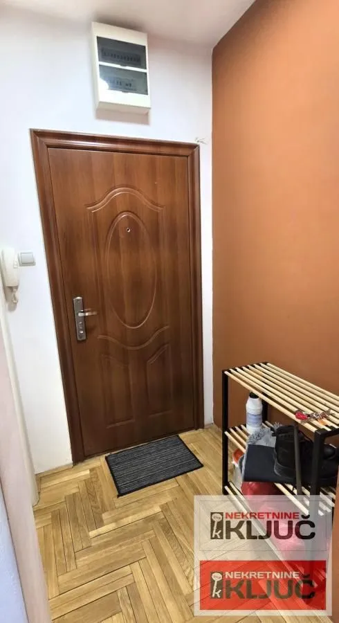 Izdavanje, dvosoban stan, 60m², Centar, Novi Sad
