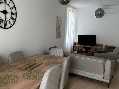 Sale, two bedroom apartment, 68m², Bečići, Budva - image 3