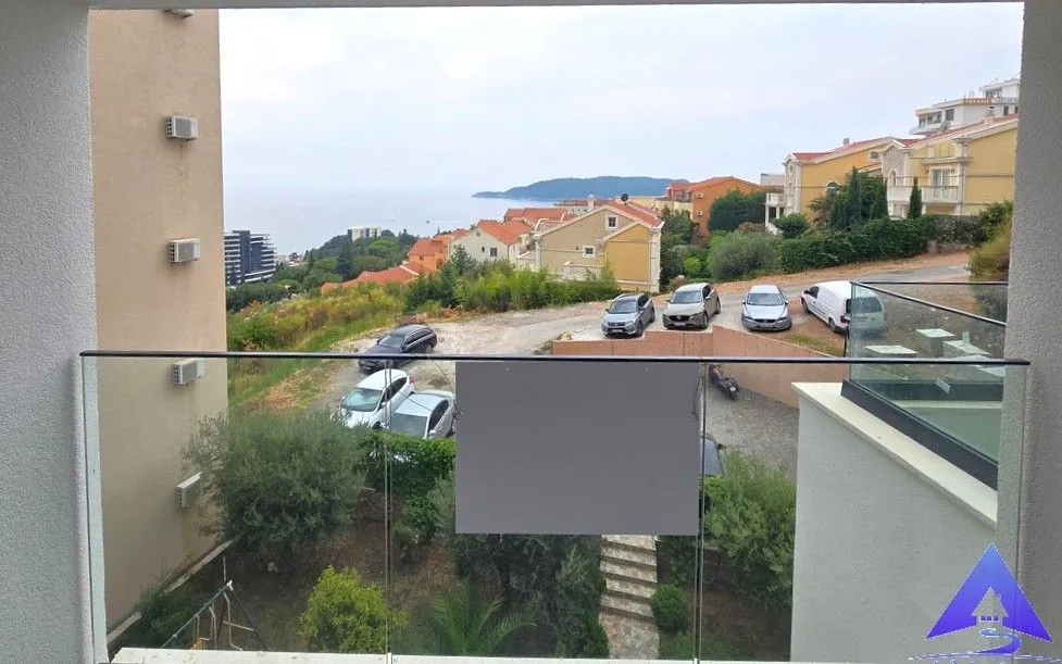 Sale, one bedroom apartment, 43m², Bečići, Budva