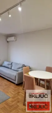 Izdavanje, garsonjera, 28m², Novi Sad, Srbija - image 8