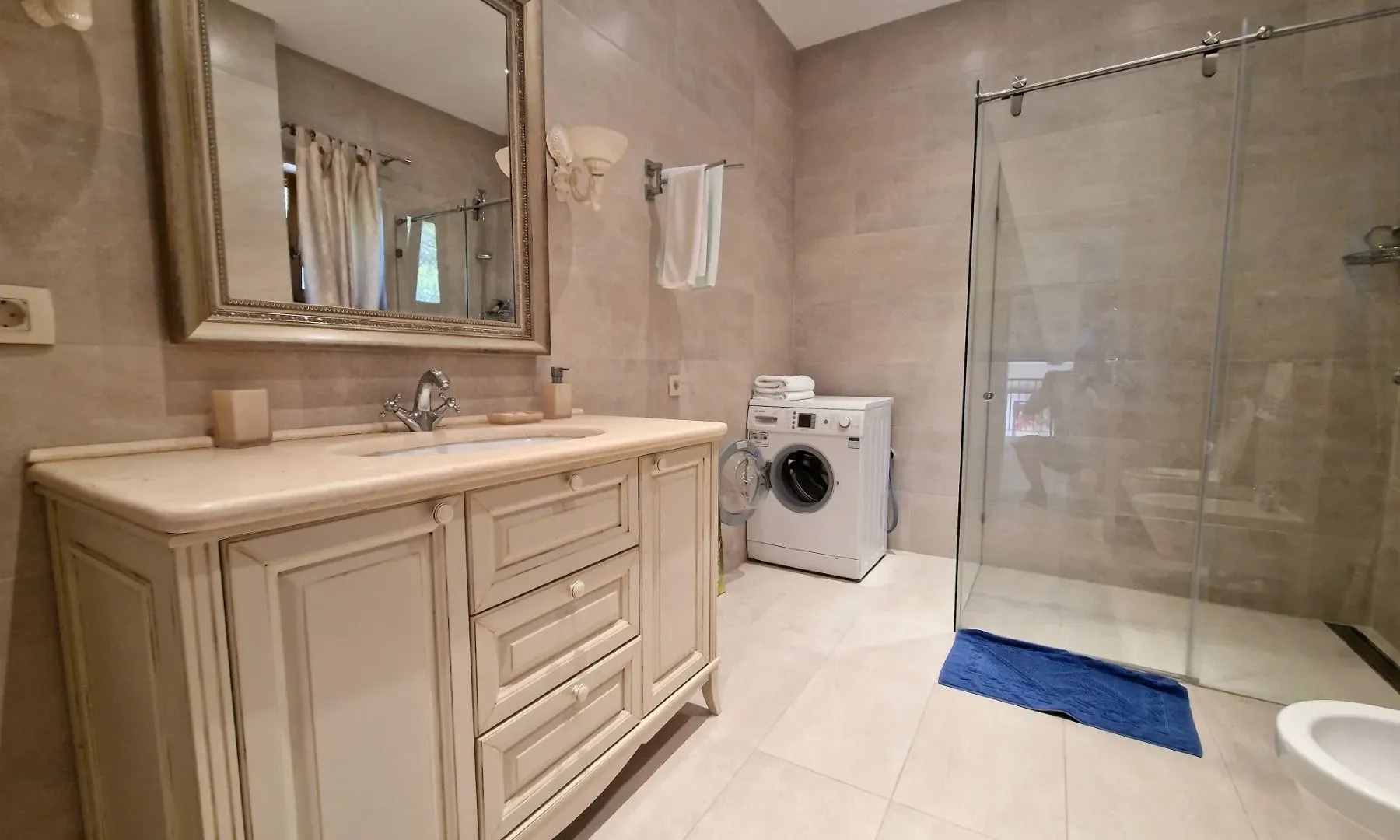 Sale, house, 300m², Reževići, Budva