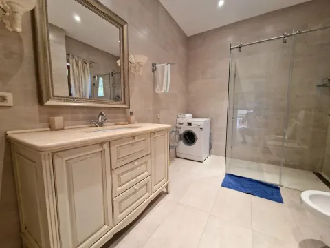 Prodaja, kuća, 300m², Reževići, Budva - image 25