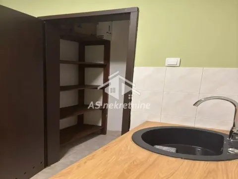 Izdavanje, trosoban stan, 92m², Zemun Save Kovačevića, Zemun Sve Podlokacije - image 7