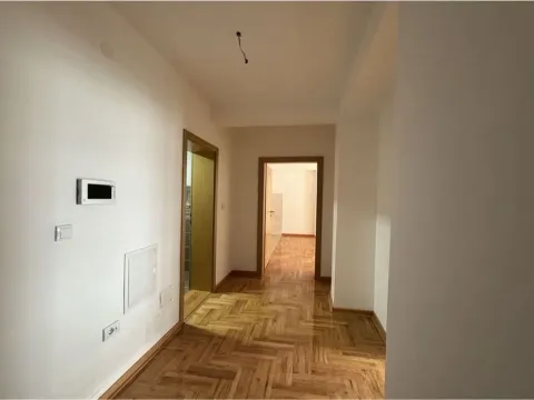Prodaja, trosoban stan, 99m², Apelovac, Niš - image 11
