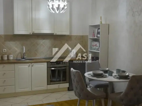 Izdavanje, jednosoban stan, 35m², Bulevar Oslobodjenja, Novi Sad Sve Podlokacije - image 5