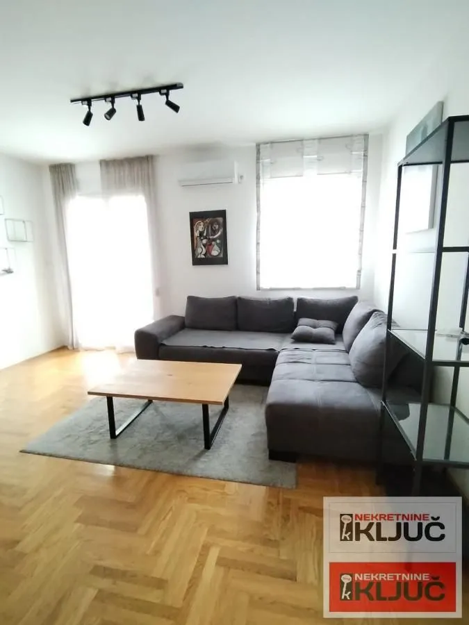 Rent, three bedroom apartment, 67m², Bulevar patrijarha Pavla, Novi Sad Sve Podlokacije