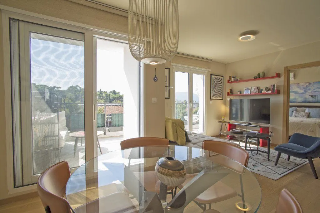 Prodaja, jednosoban stan, 64m², Pod Kuk, Tivat