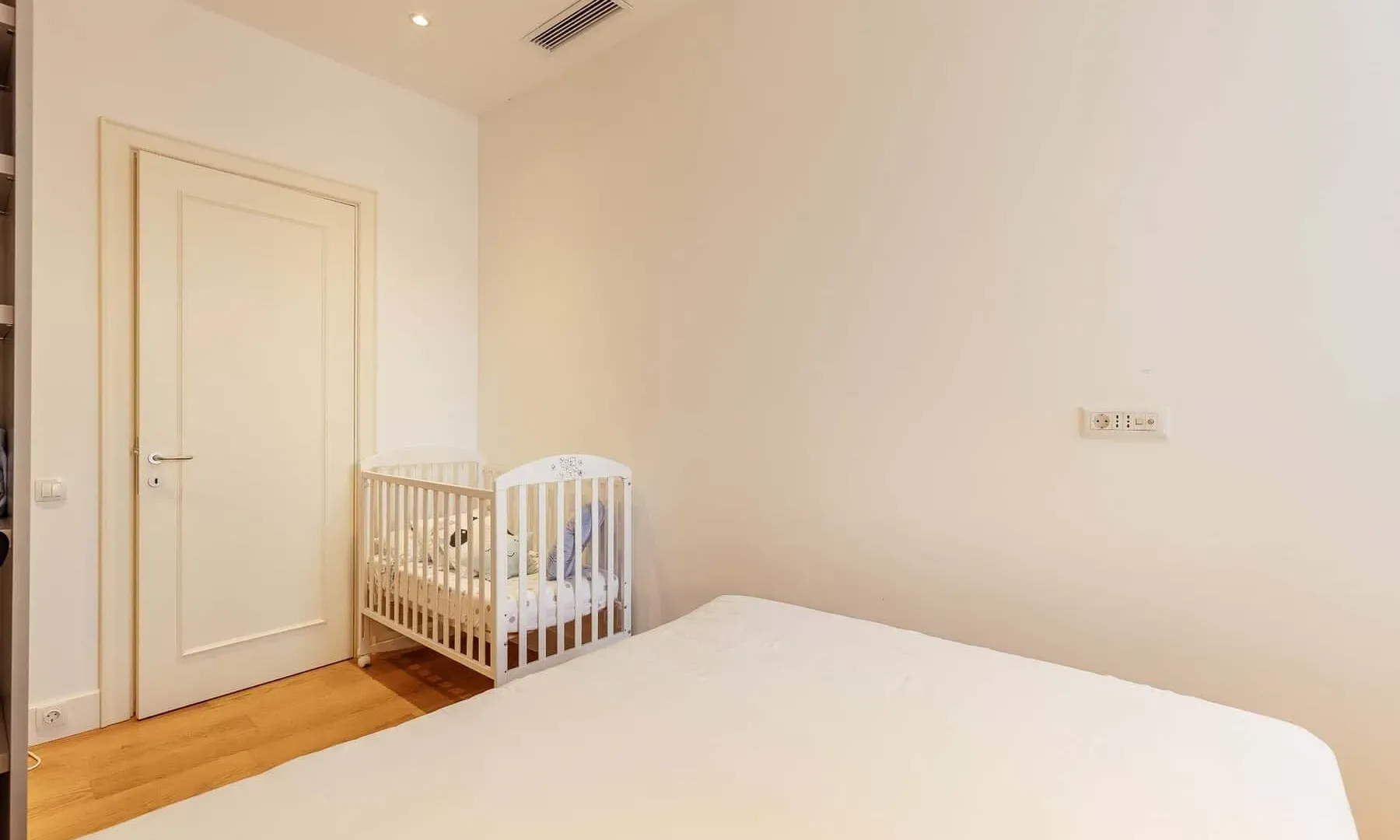 Prodaja, dvosoban stan, 103m², Centar, Kotor