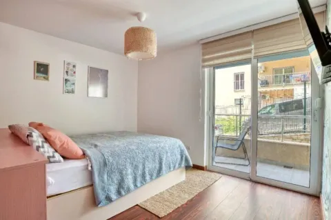 Rent, two bedroom apartment, 64m², Petrovac, Budva - image 9