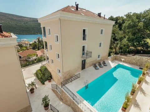 Sale, two bedroom apartment, 134m², Đenovići, Herceg Novi - image 9
