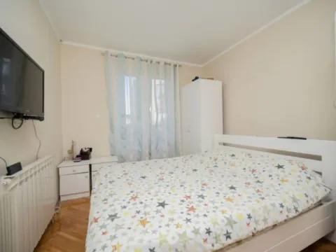 Rent, house, 400m², Momišići, Podgorica - image 13