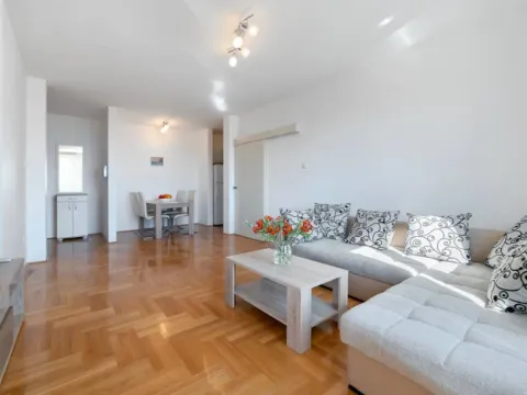 Sale, two bedroom apartment, 69m², Bečići, Budva - image 4