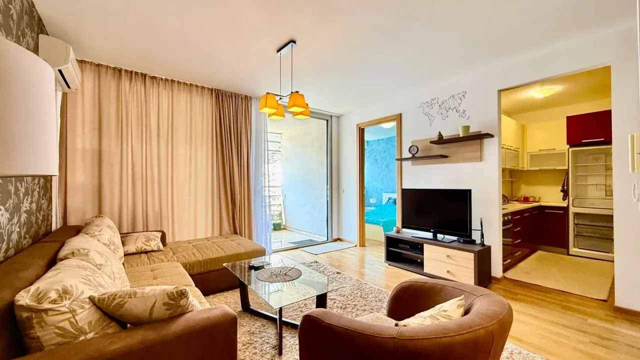 Rent, one bedroom apartment, 54m², Centar, Budva