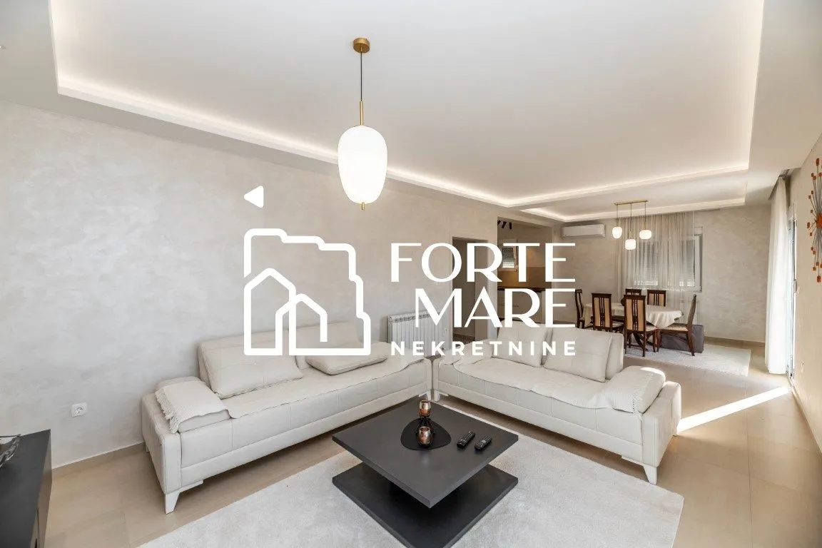 Sale, house, 220m², Zelenika, Herceg Novi