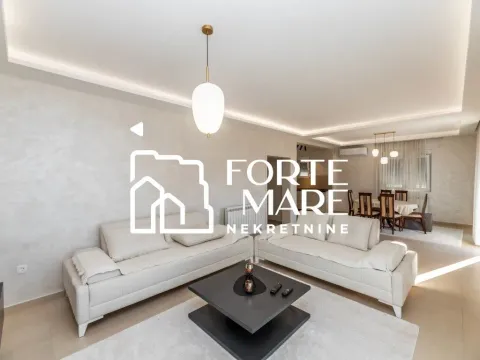 Sale, house, 220m², Zelenika, Herceg Novi - image 1