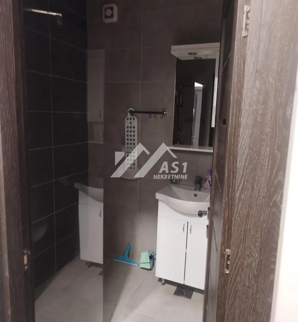 Izdavanje, dvosoban stan, 51m², Stari Majur, Petrovaradin