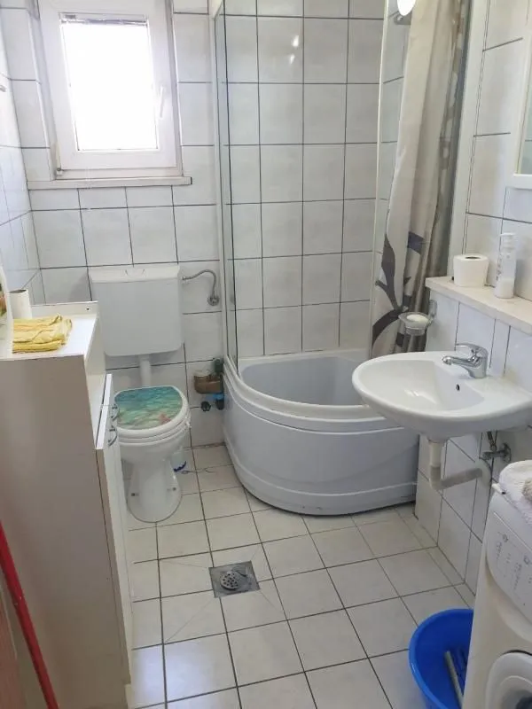 Sale, three bedroom apartment, 76m², Sutomore, Bar