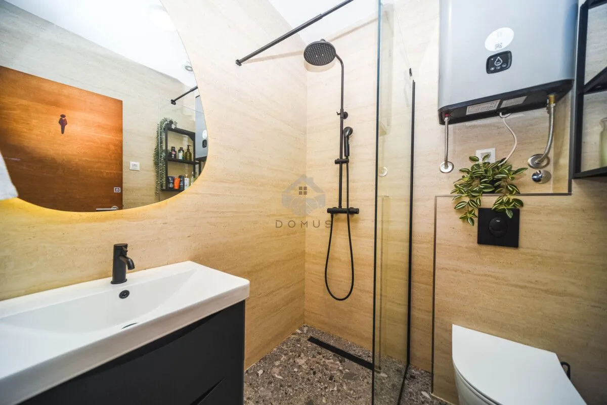 Prodaja, trosoban stan, 82m², Vezirov Most, Podgorica