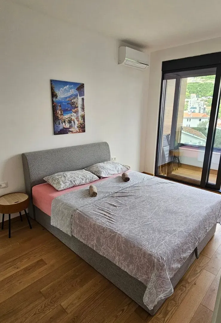 Sale, two bedroom apartment, 65m², Bečići, Budva