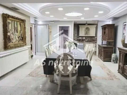 Izdavanje, četvorosoban stan, 200m², Vračar Hram, Vračar Sve Podlokacije - image 4