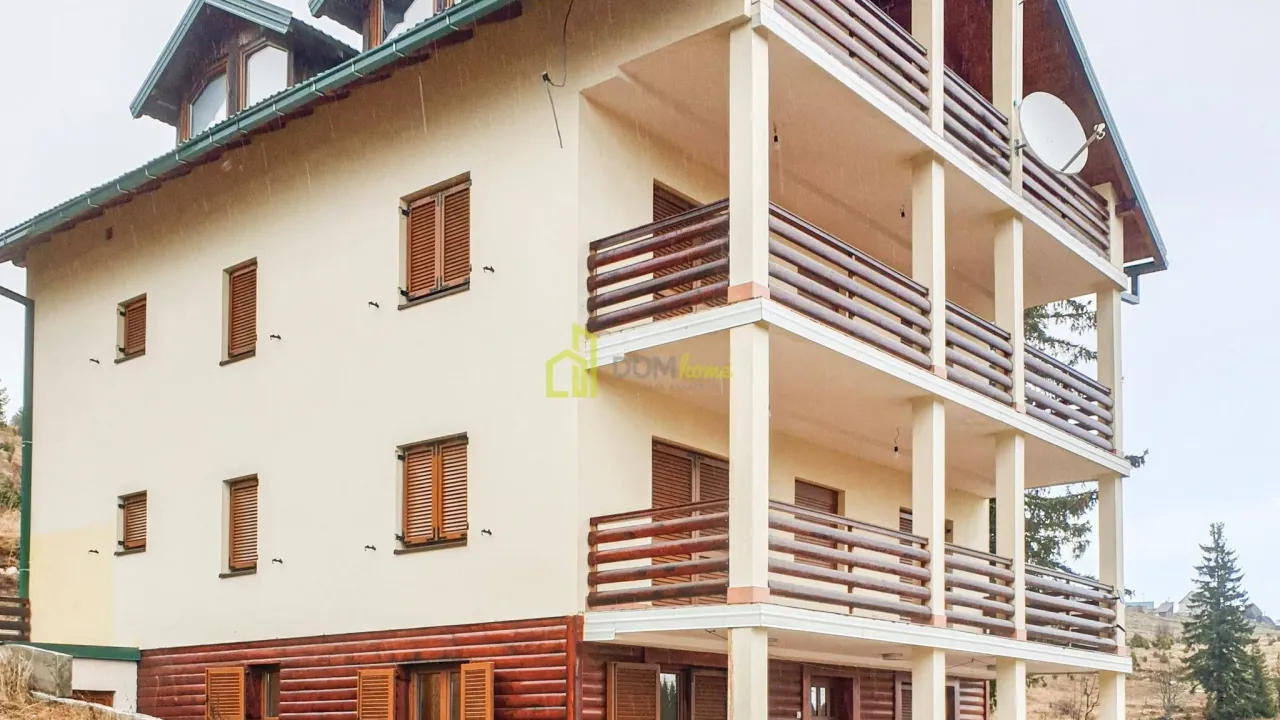 Prodaja, kuća, 345m², Žabljak, Crna Gora