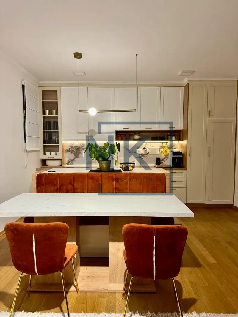 Prodaja, trosoban stan, 90m², Tološi, Podgorica