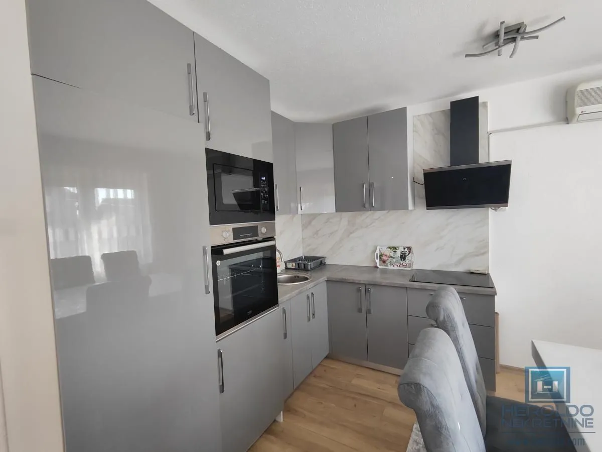 Prodaja, kuća, 270m², Budžino brdo, Jagodina