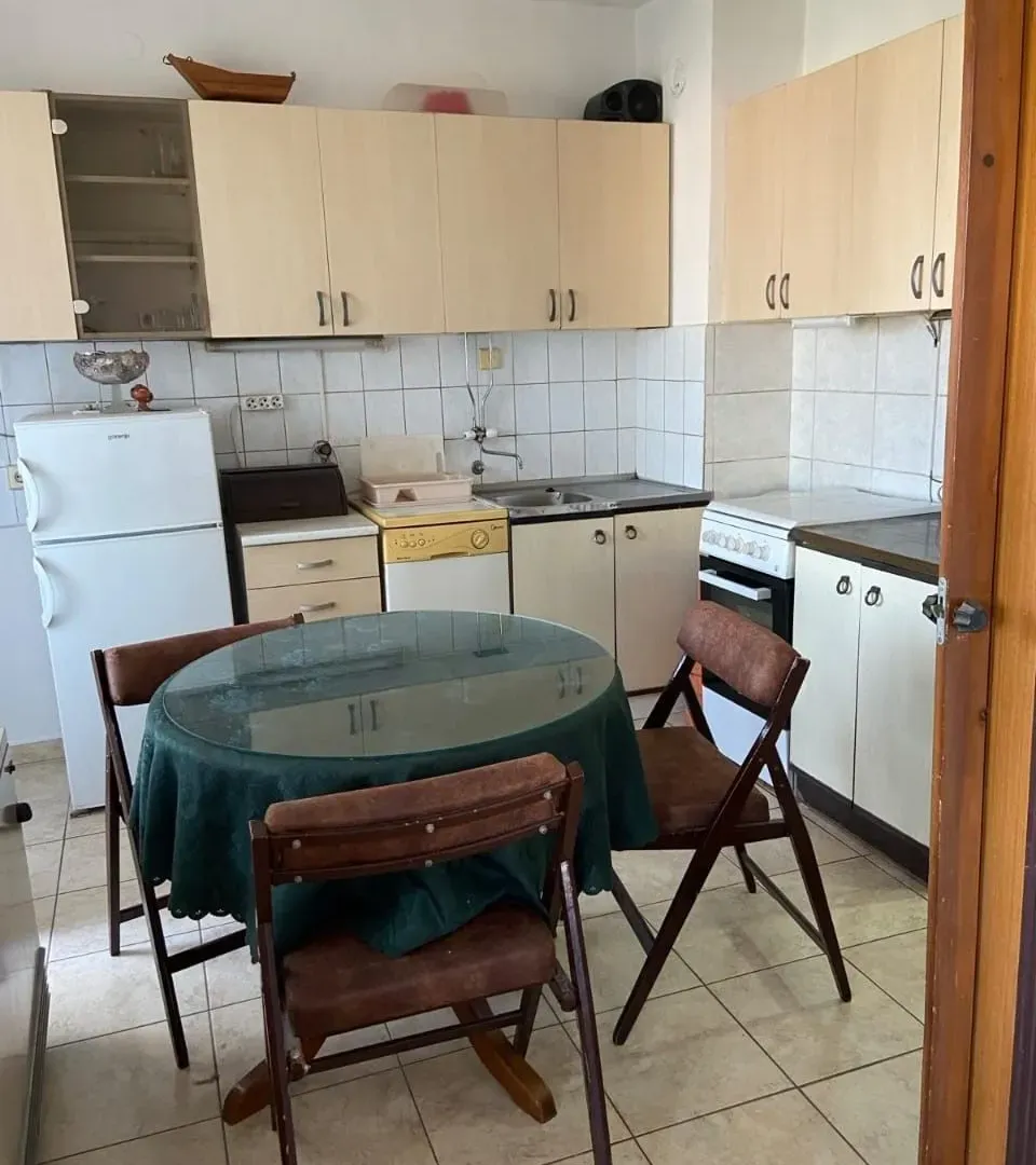 Izdavanje, jednosoban stan, 44m², Stari Aerodrom, Podgorica