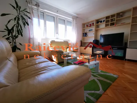 Rent, three bedroom apartment, 60m², Stari Grad, Beograd - image 2