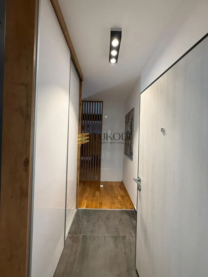 Rent, two bedroom apartment, 56m², Crveni Krst, Beograd