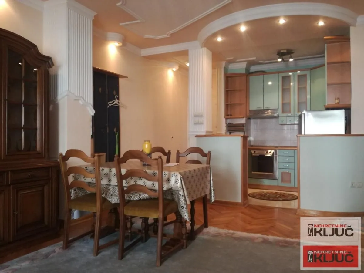 Prodaja, dvosoban stan, 56m², Grbavica, Novi Sad Sve Podlokacije