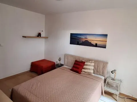 Rent, one bedroom apartment, 45m², Budva, Crna Gora - image 10