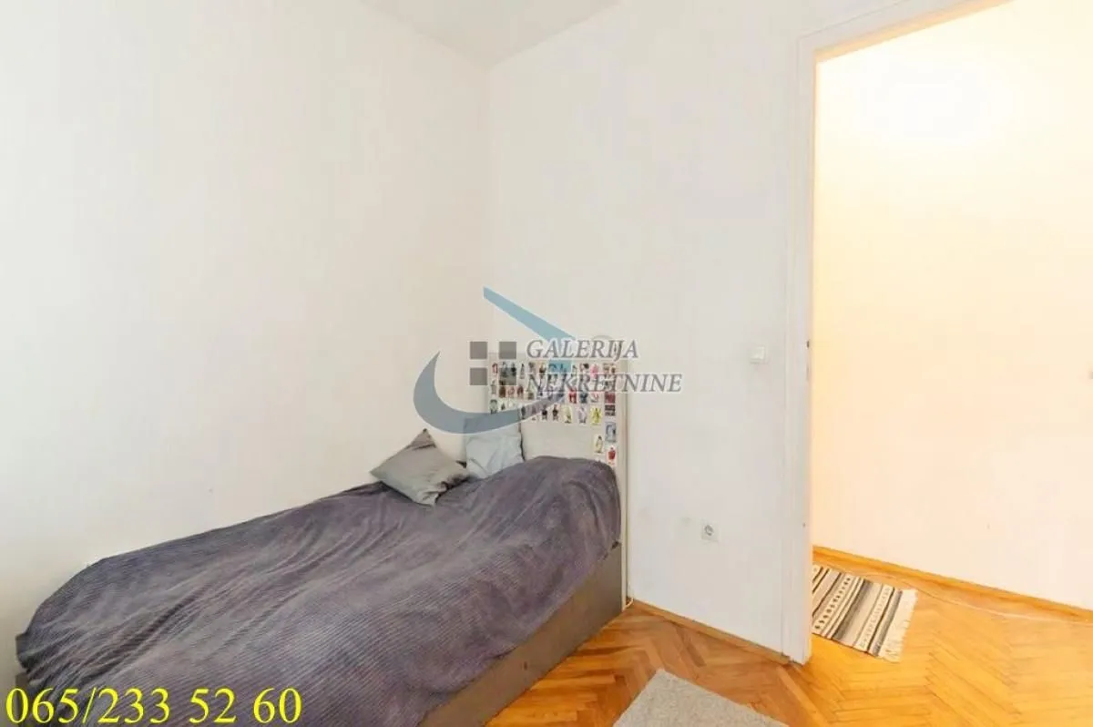 Prodaja, trosoban stan, 69m², Vračar Sve Podlokacije, Beograd