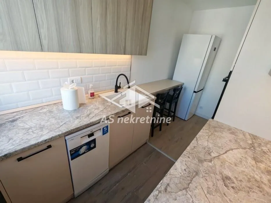 Rent, two bedroom apartment, 50m², Zemun Save Kovačevića, Zemun Sve Podlokacije