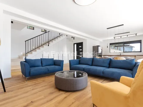 Izdavanje, kuća, 183m², Kava, Tivat - image 2