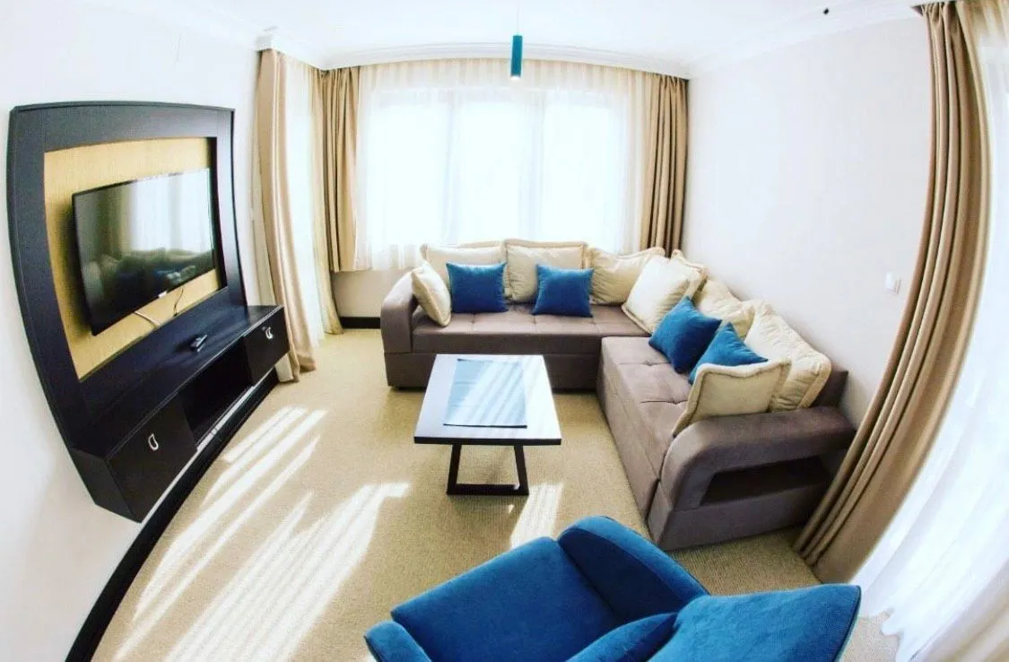 Izdavanje, ugostiteljski objekat, 700m², Bečići, Budva