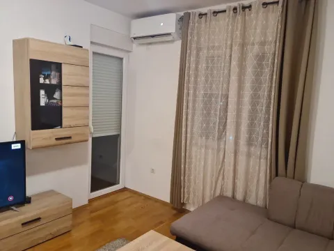 Prodaja, dvosoban stan, 69m², Stari Aerodrom, Podgorica - image 8