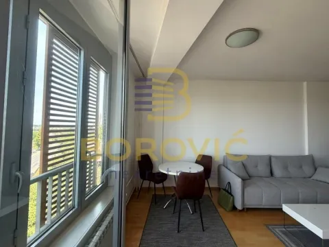 Rent, two bedroom apartment, 41m², Stari Grad, Beograd - image 2