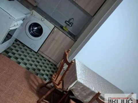 Izdavanje, jednosoban stan, 22m², Petrovaradin, Novi Sad - image 1