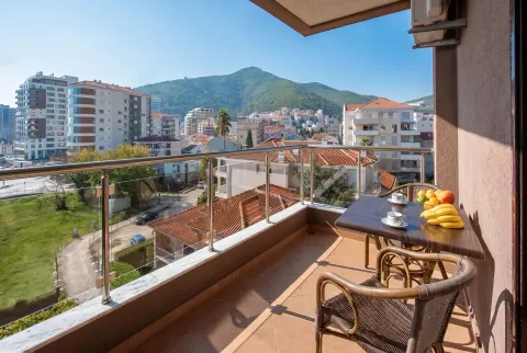 Stan-na-dan, trosoban stan, 60m², Budva, Crna Gora - image 4