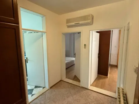 Izdavanje, trosoban stan, 150m², Tivat, Crna Gora - image 2