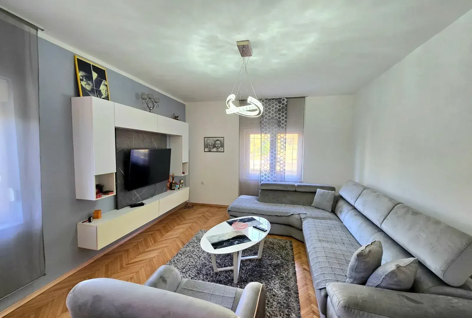 Izdavanje, stan, 115m², Tivat, Crna Gora