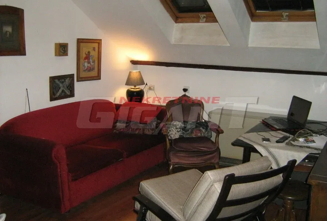 Prodaja, četvorosoban stan, 92m², Kalenić Pijaca, Vračar Sve Podlokacije