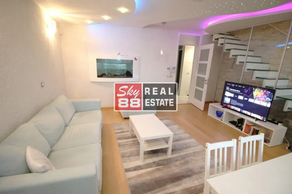 Sale, house, 170m², Savski Venac, Beograd