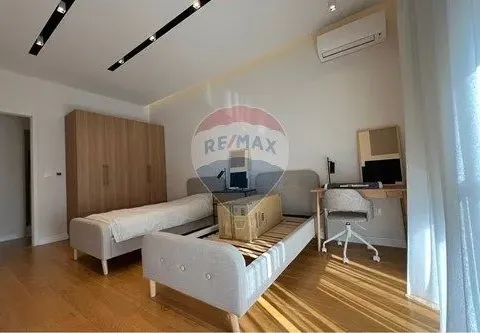 Izdavanje, trosoban stan, 140m², Kruševac, Podgorica - image 22