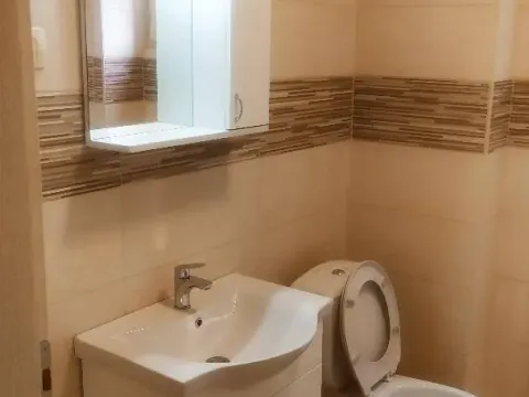 Izdavanje, dvosoban stan, 90m², Gorica C, Podgorica - image 8